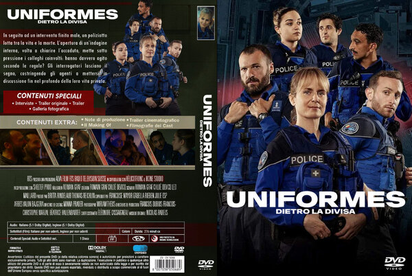 Uniformes – Dietro la divisa.jpg